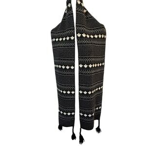 Kootenay Wool Knit Scarf Black White Fair Isle‎ Maple Leaf Tassel Winter Hockey
